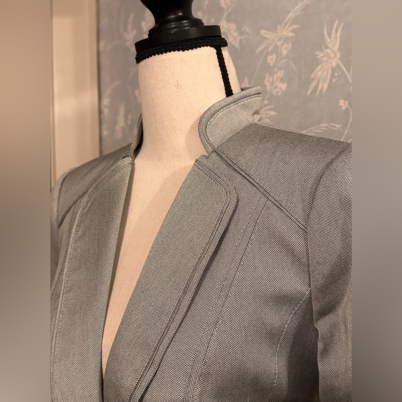 WHBM Cropped Suit Jacket - Picture 3 of 16